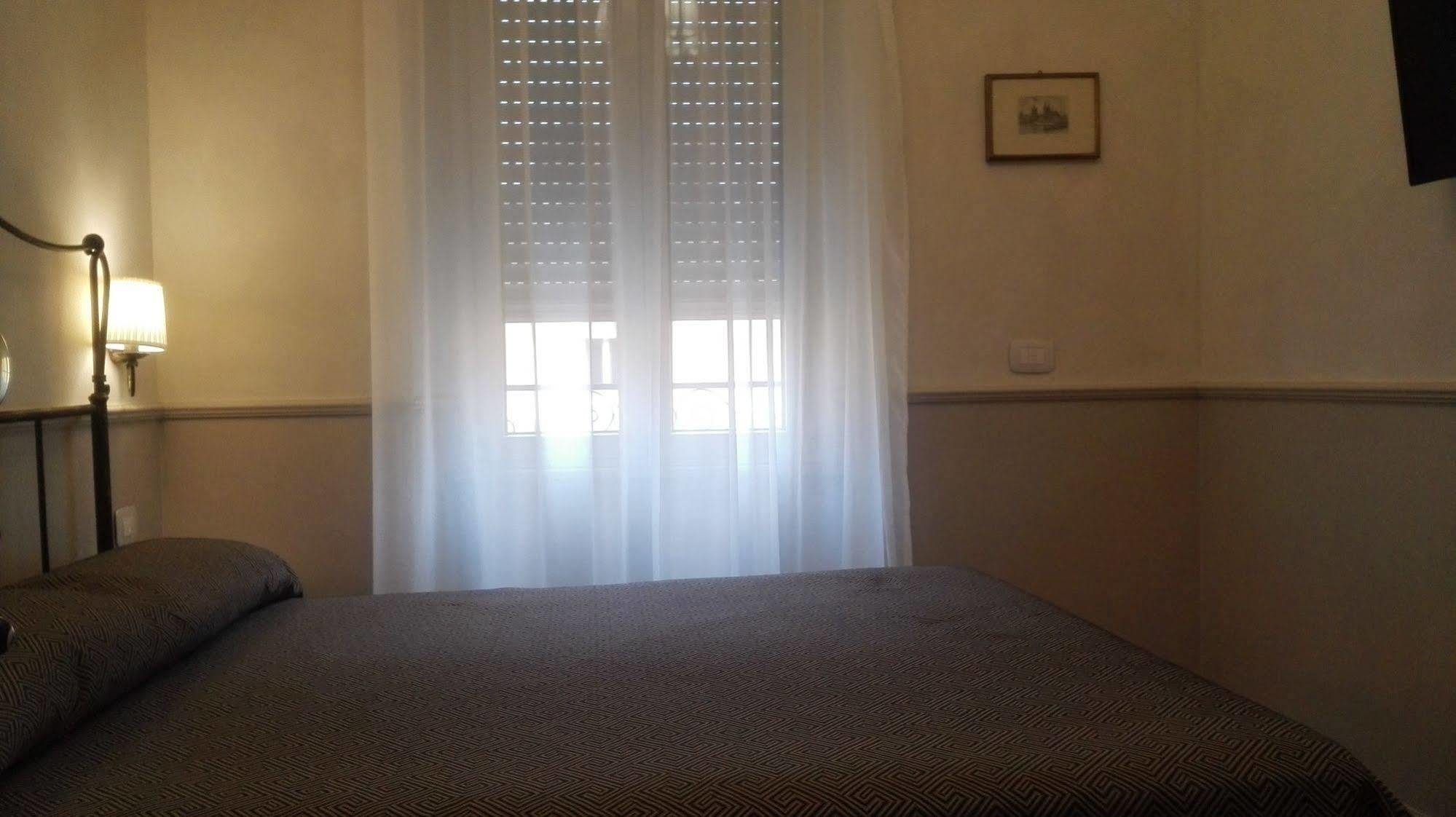 Residenza Cavallini โรม ภายนอก รูปภาพ